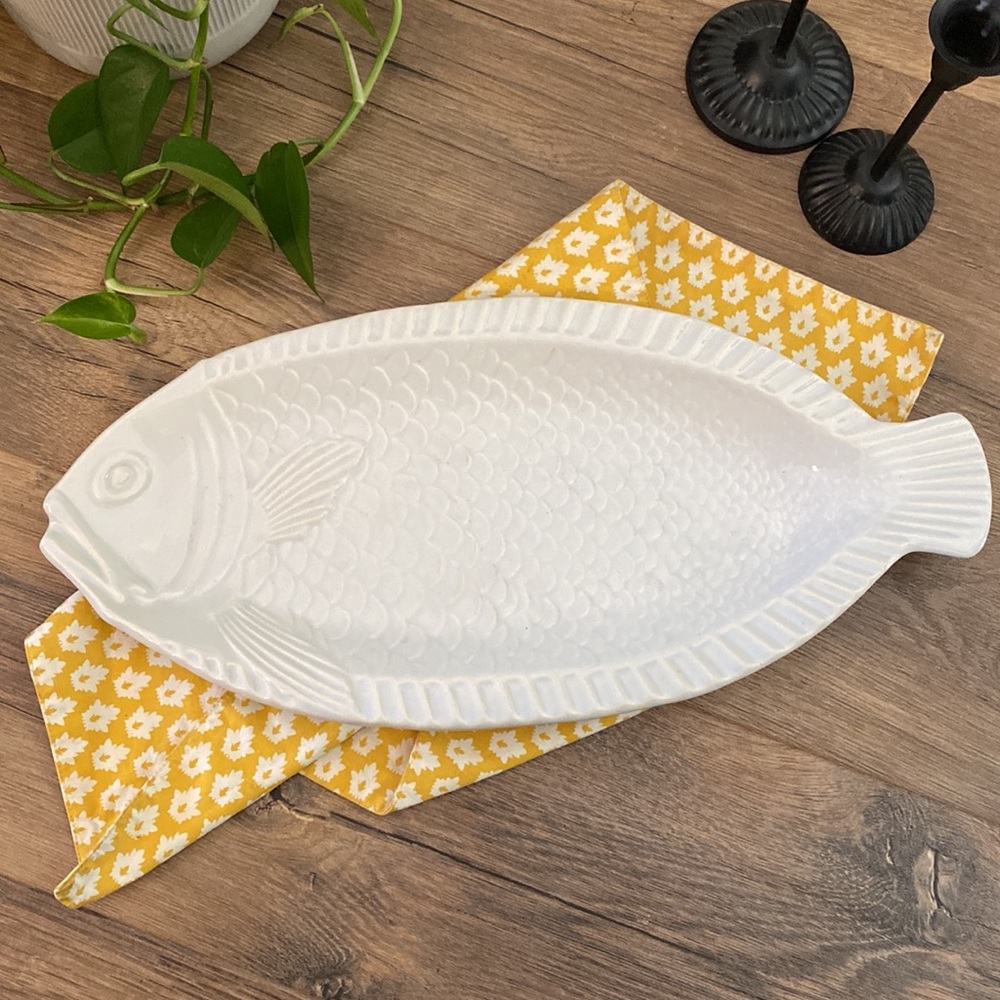 Large White Embossed Glazed Fish Serving Platter